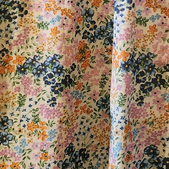 Dôen Floral Button-Up Blouse in Ladybird Print - Picture 11 of 11